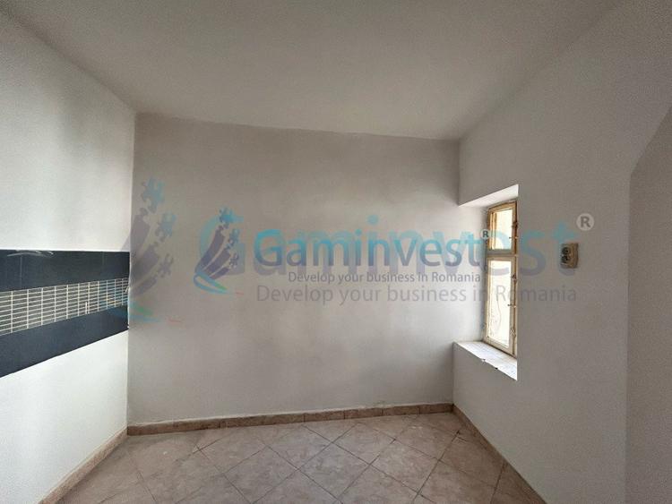 Apartament cu 3 camere de vanzare, Oradea, zona ultracentrala, aproape de teatru