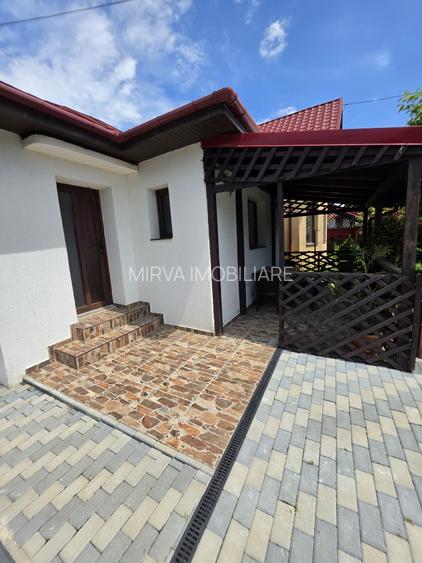 Casă renovată cu 6 camere, teren 557 mp – Berceni, Prahova - 2