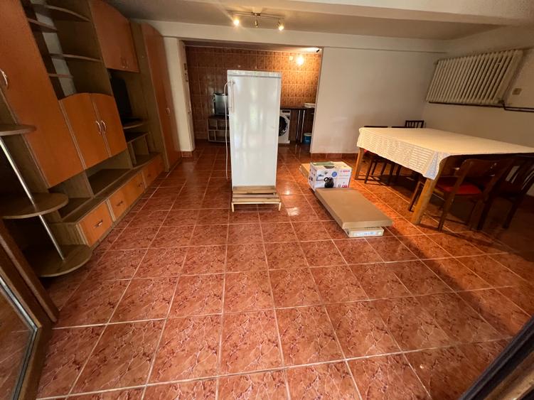 ÎNCHIRIEZ CASĂ TIP DUPLEX – 4 CAMERE DECOMANDATE – ZONA TREI STEJARI