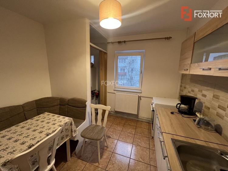 Apartament cu 4 camere, decomandat Zona Girocului - 18