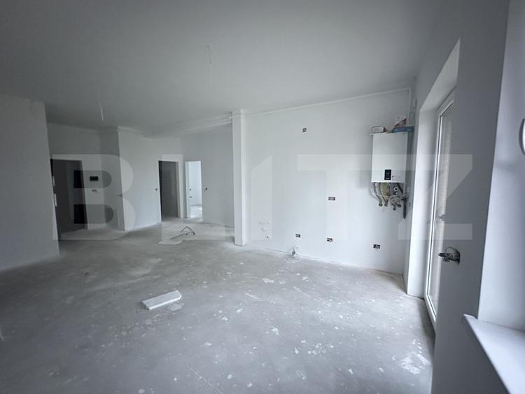 Apartament cu 3 camere, 66 mp, zona Careiului