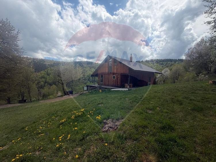 Domeniu Agro-Turistic 6.2ha, Glamping,Case Hobbit&Autonomie Energetica