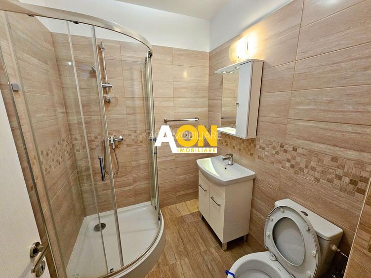 Penthouse pe două niveluri, panouri solare, terasă de 50 mp, boxă - 8