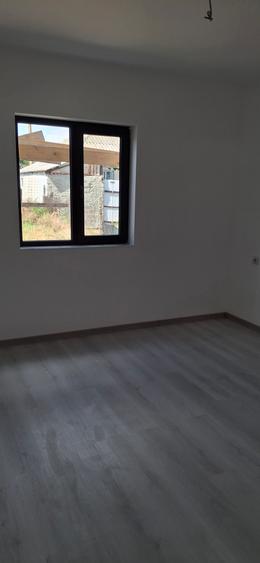 Vindem Casa in Navodari