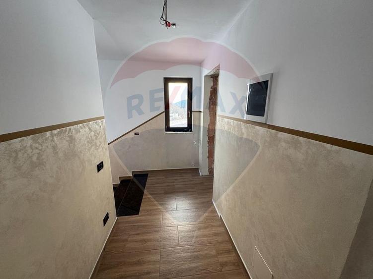 Casa si teren zona Balaurul