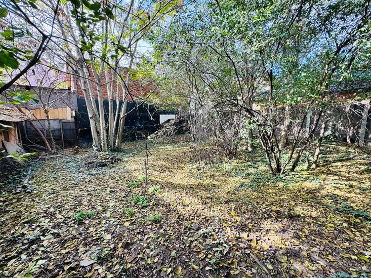 Casa de vanzare in zona Iosefin -Mangalia (curte+gradina)