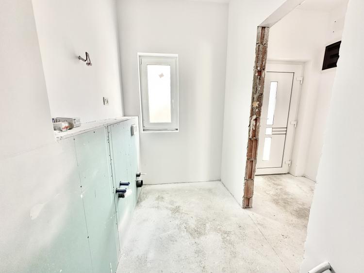 Duplex modern - 4 camere - 102 mp - Separat prin casa scarii - Mosnita