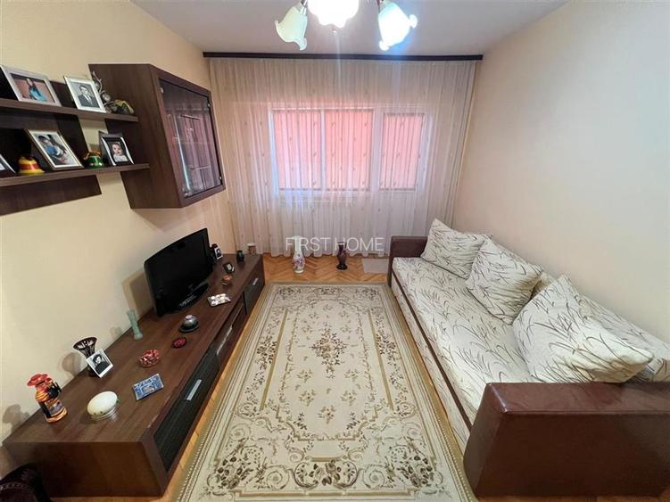 Apartament 3 camere, ultracentral, etaj 9, renovat ,mobilata si utilat