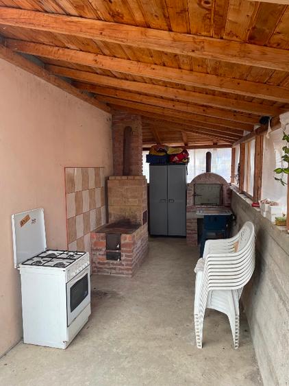 Vând casă Dp+P+M ,construcția C1 și terenul intravilan de 1265 mp
