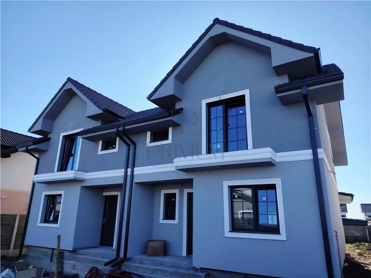 Duplex in zona populata - dormitor la parter - finisaje la cerere