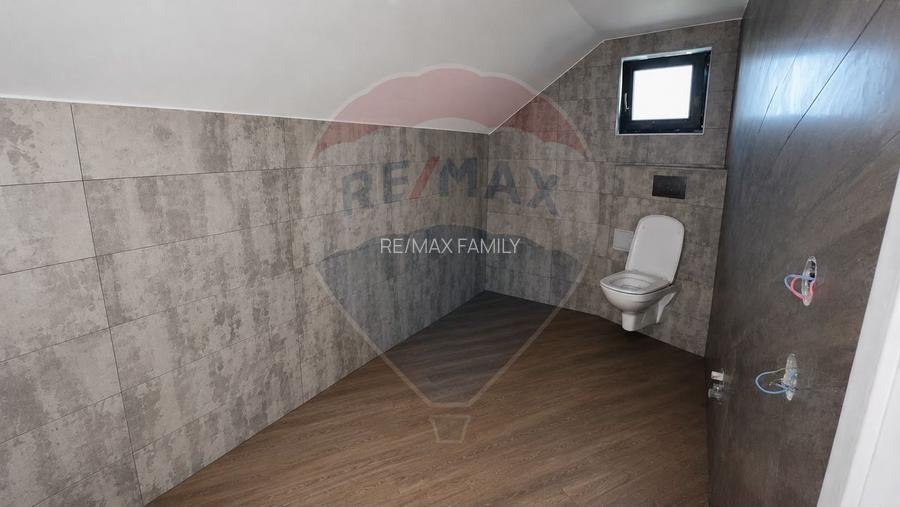 Casă / Vilă cu 4 camere de vânzare - 12