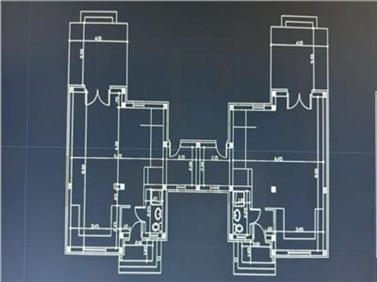Duplex despartit prin camera tehnica - 2 dormitoare - 2 bai - zona foarte buna -
