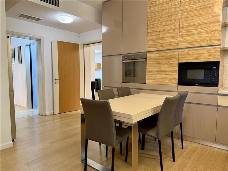 Vila premium cu lift interior, 7 dormitoare si curte proprie I Pipera