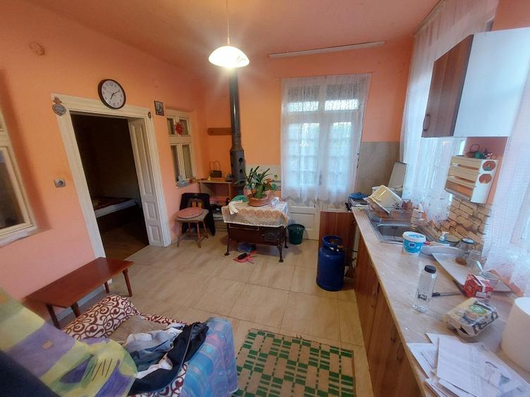 Vand casa cu teren generos in zona Baile 1Mai