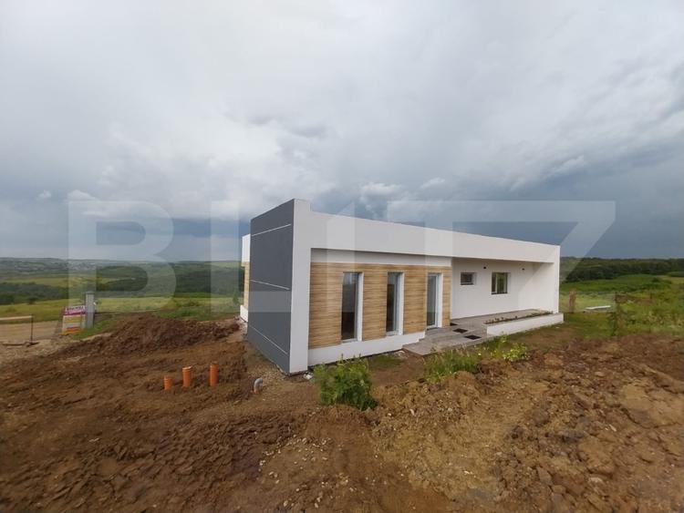 Casă nouă mediteraneană, 3 camere, 105 mp utili, teren 630 mp, drum privat