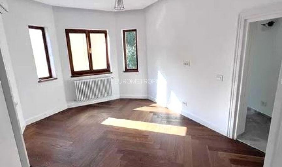 Vila S+P+E+M Cotroceni - 9