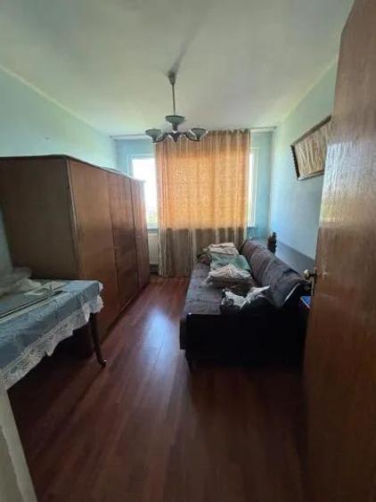 Apartament - 3 camere - semidecomandat -Constantin Brancoveanu