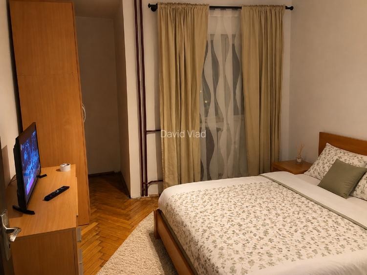 Închiriez 2 camere decomandat, 52 mp, renovat, 2 bal., AC nou, Păcurari - Posta - 2