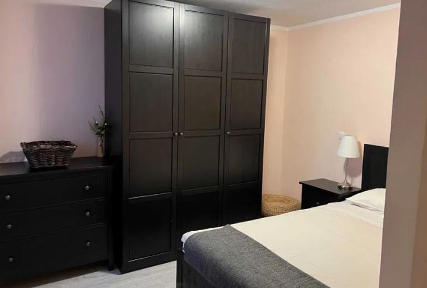 Apartament 2 Camere.Romana,et.5/8,Amenajat,mobilat,utilat,complet