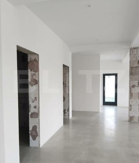 Casă tip duplex de închiriat – 136 mp, P+1, parcare și curte proprie