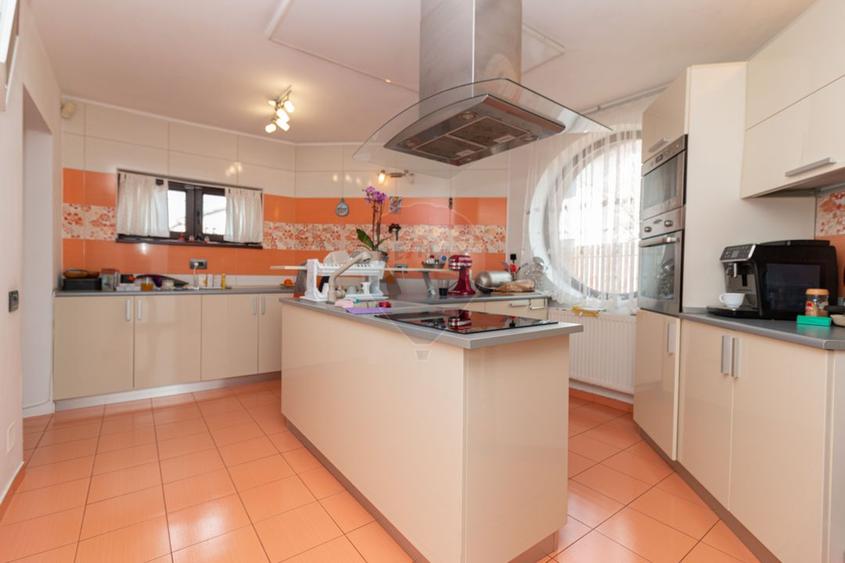 Casa de vanzare, 6 camere, 214mpu,509 mp teren, 5km de Bucuresti, 2013
