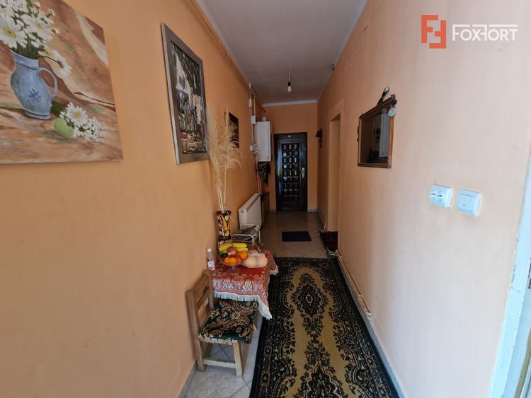Casa individuala de vanzare cu 4 camere si teren de 800 mp - Recas