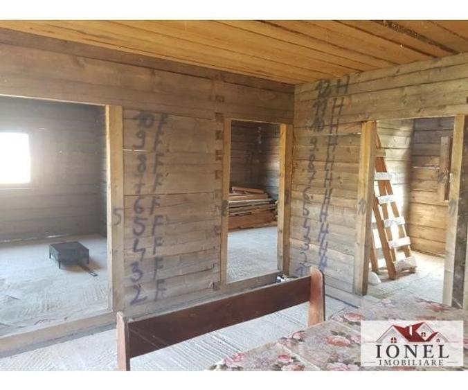 Casa la rosu structura lemn de vanzare in Alba Iulia