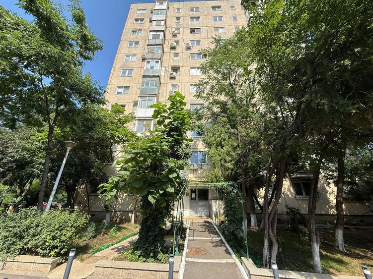 APARTAMENT 2 CAMERE DECOMANDAT METROU RAUL DOAMNEI