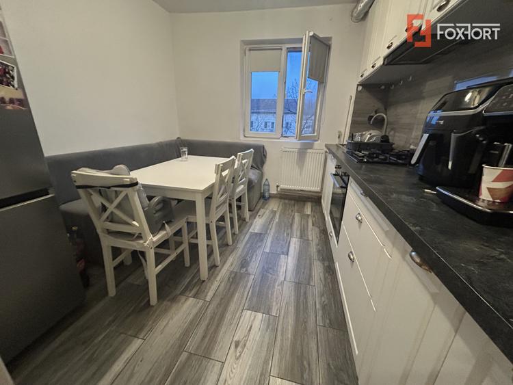 De vanzare apartament cu 2 camere in zona Girocului
