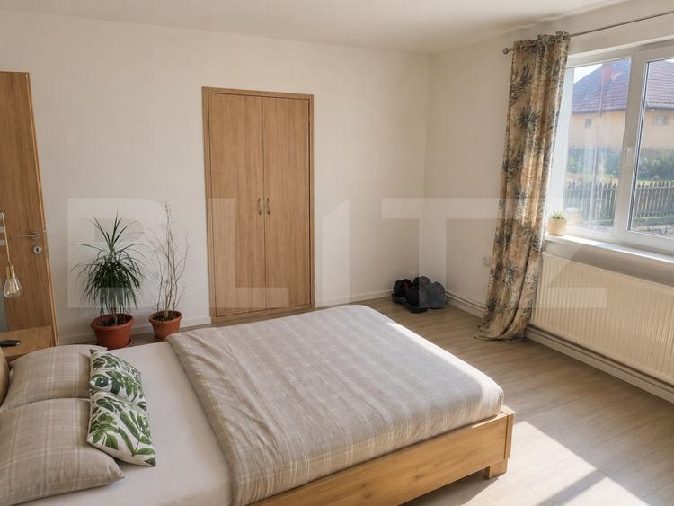 Casa de vanzare, 500 mp, zona Reghin