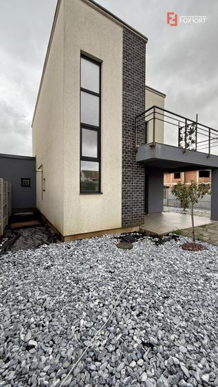 Duplex cu 3 camere si teren de 250 mp, zona Giarmata