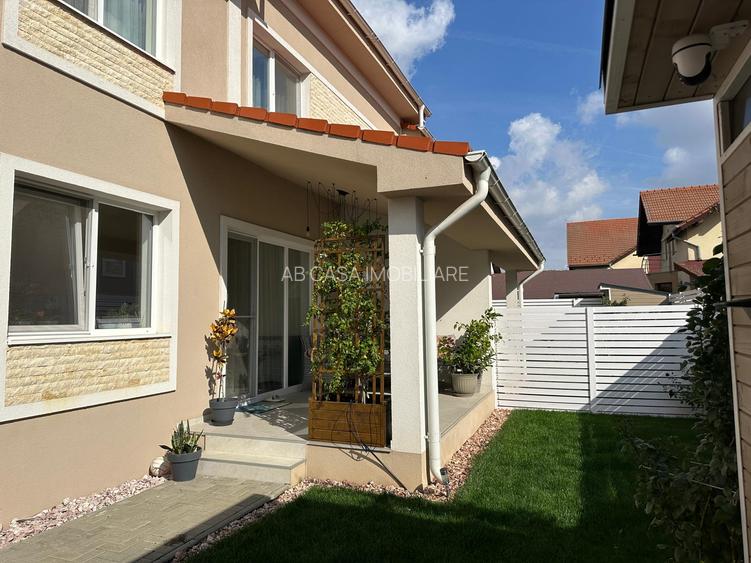 Duplex superb, P+E, 120 mp, 5 camere, 3 băi, bine poziționat, Giroc, comision 0% - 34