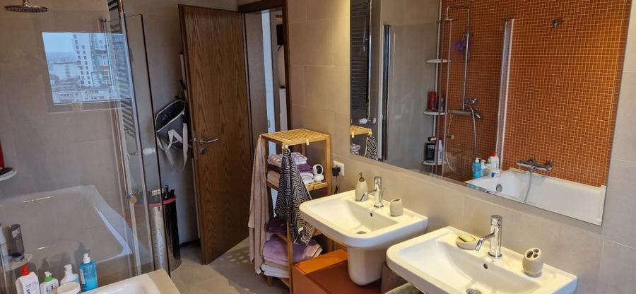 Faleza nord- apartament 2 camere transformat cu vedere la mare si lac