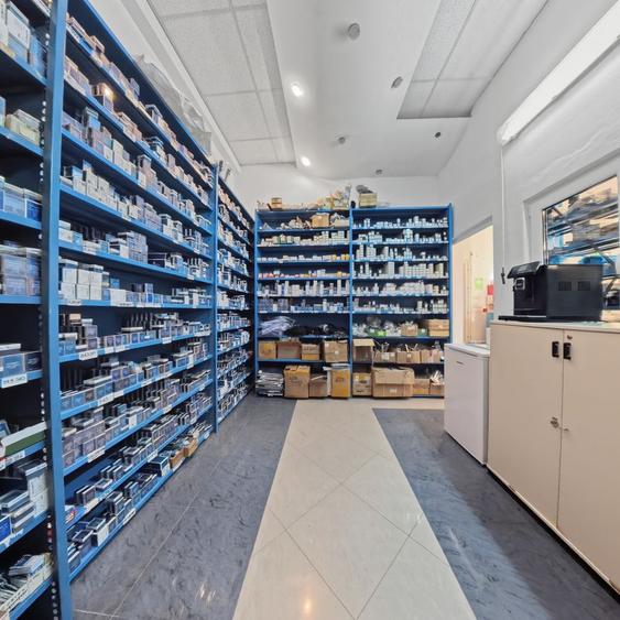 Showroom de vanzare, Calea Romanului - Bacau