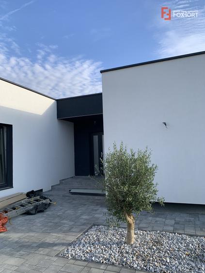 Casa individuala cu 4 camere si teren de 675 mp, zona Dumbravita