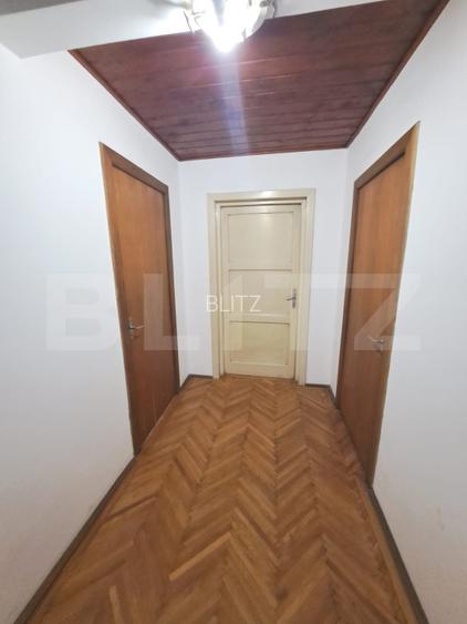 Vilă cu priveliște spre Tâmpa, în zonă liniștită din Brașov - 14