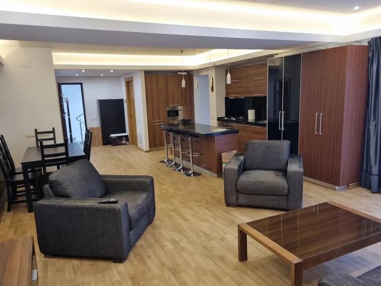 Apartament 3camere | Polona | Decomandat | Parcare subterană | Balcon | Centrală