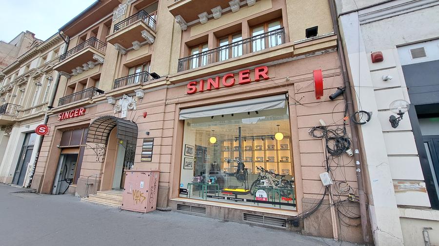 SPATIU COMERCIAL STRADAL ULTRACENTRAL CU VITRINA CU EXPUNERE STRADALA SI VAD