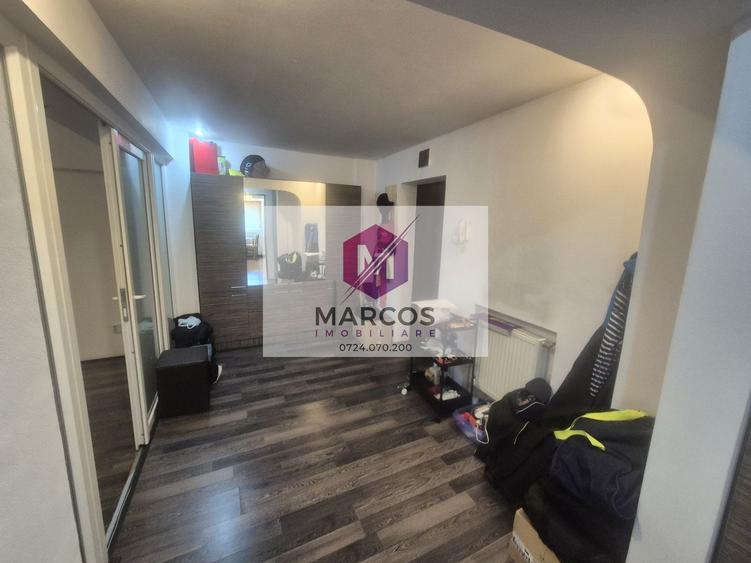 Vand apartament 2 camere Centru