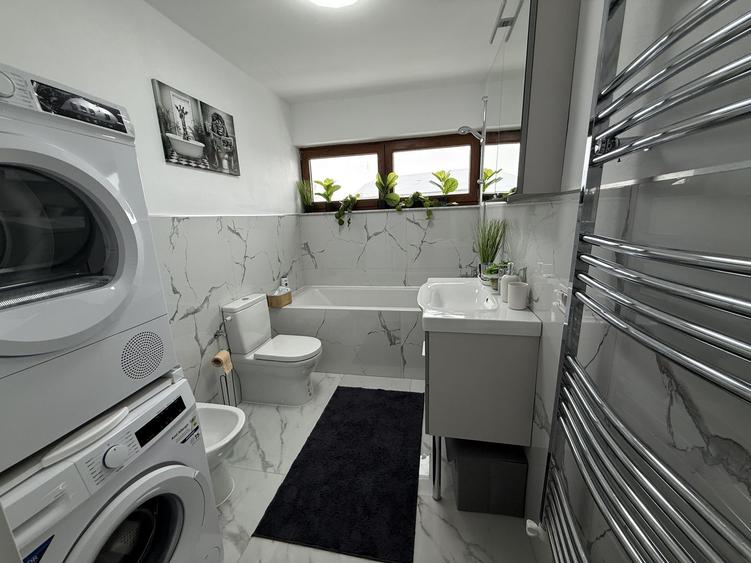 Apartament 3 camere | Zona centrala Radauti | Decomandat