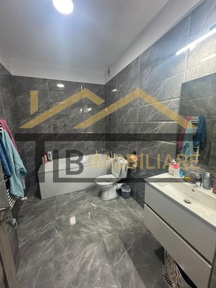 Apartament cu 2 camere, 56 mp, semidecomandat, Zona Shopping City
