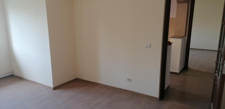De inchiriat apartament cu doua camere ultracentral.