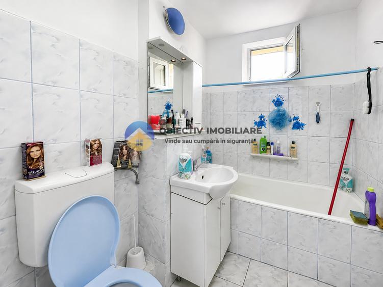 Apartament de vânzare – 2 camere, cartier Precista, etaj 4.