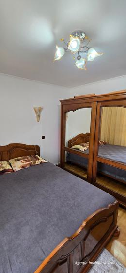 Apartament 2 camere etaj 2 zona Scolii 11