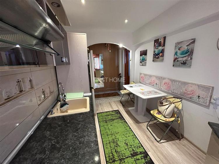 Apartament cu 2 camere de vanzare, zona scoala 7 - 4