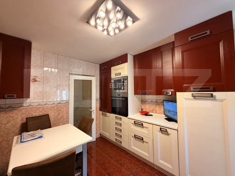 Apartament 4 camere, 100 mp, parcare, zona Ultracentral