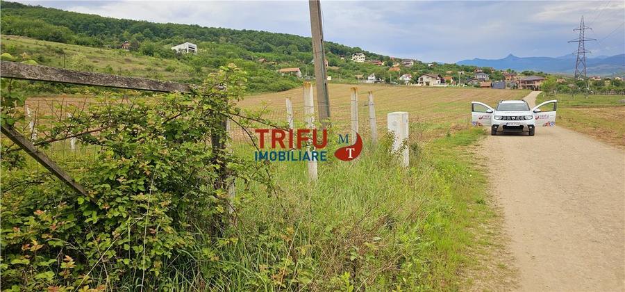 Teren Ideal pentru Construirea Casei de Vis, 1400 mp cu Vedere spre Pădure