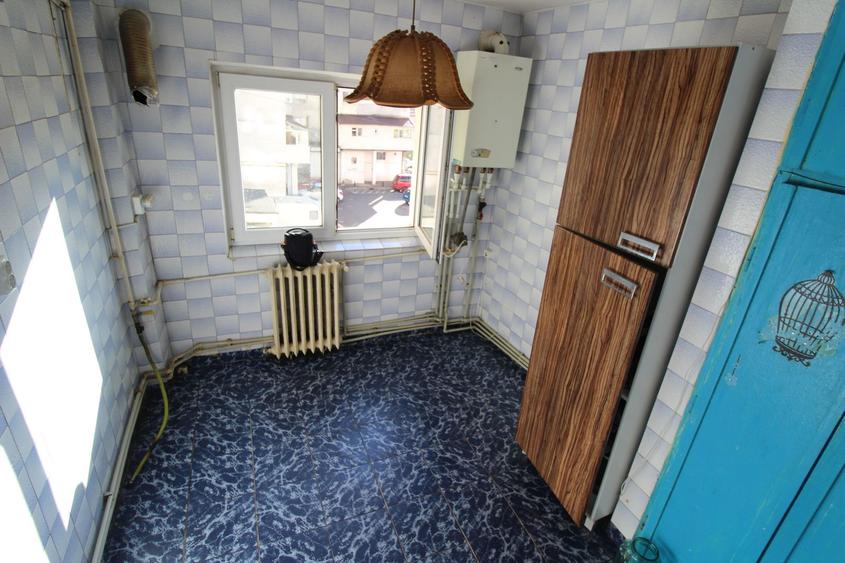 Apartament 4 camere, zonă centrală, Liceul Tudor