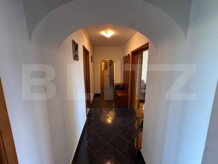 Apartament 3 camere, 79.57 mp, zona Micro 11