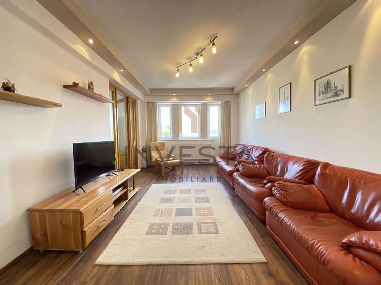 Apartament 4 camere de vanzare , etaj intermediar, parcare, Zorilor!